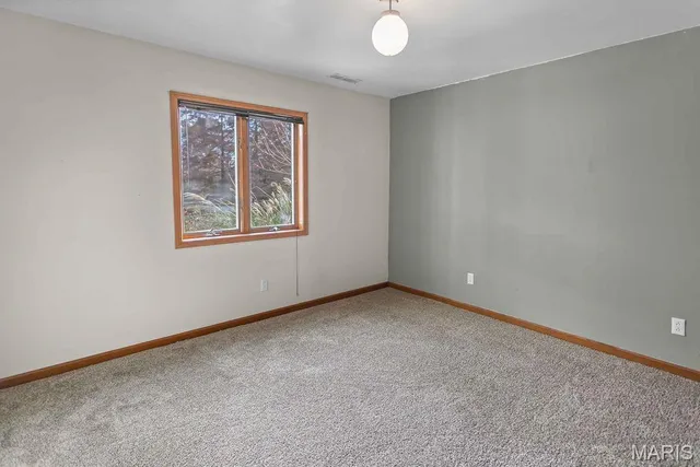 $460,000 | 6409 Sunny Lane, Moro, IL 62067