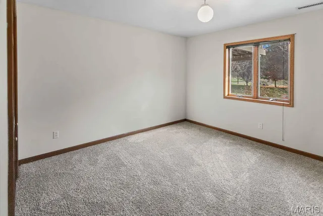 $460,000 | 6409 Sunny Lane, Moro, IL 62067