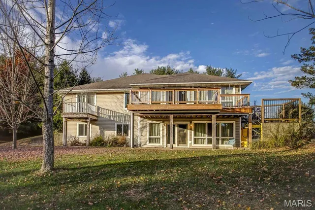 $460,000 | 6409 Sunny Lane, Moro, IL 62067