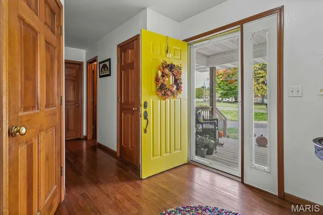 $460,000 | 6409 Sunny Lane, Moro, IL 62067