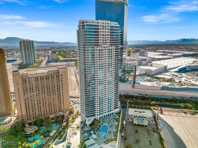 $2,650 | 2700 South Las Vegas Boulevard, Unit 1701, Las Vegas, NV 89109