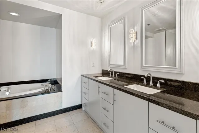 $2,650 | 2700 South Las Vegas Boulevard, Unit 1701, Las Vegas, NV 89109