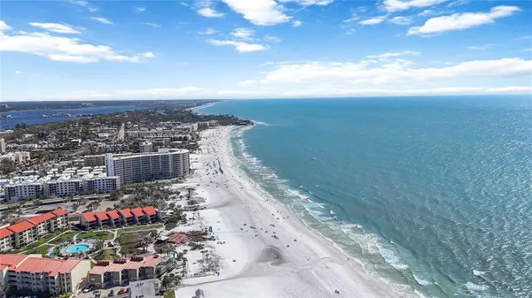 $1,500 | 2240 Stickney Point Road, Unit 238, Sarasota, FL 34231