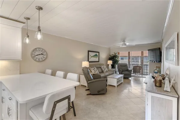 $1,500 | 2240 Stickney Point Road, Unit 238, Sarasota, FL 34231