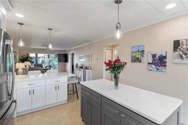 $1,500 | 2240 Stickney Point Road, Unit 238, Sarasota, FL 34231