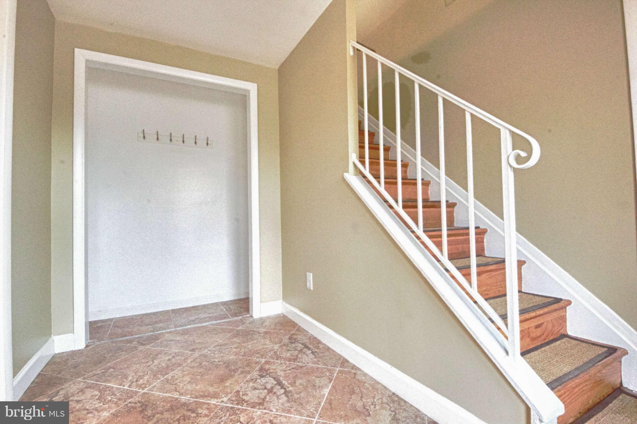 6501 Byron Avenue Springfield, VA 22150 - Photo 2 of 18 Interior (General)