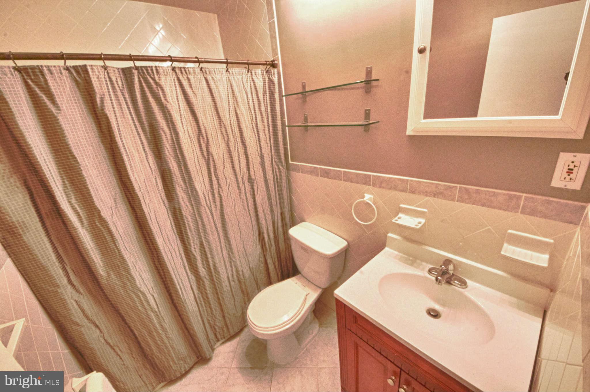 6501 Byron Avenue Springfield, VA 22150 - Photo 11 of 18 Bath