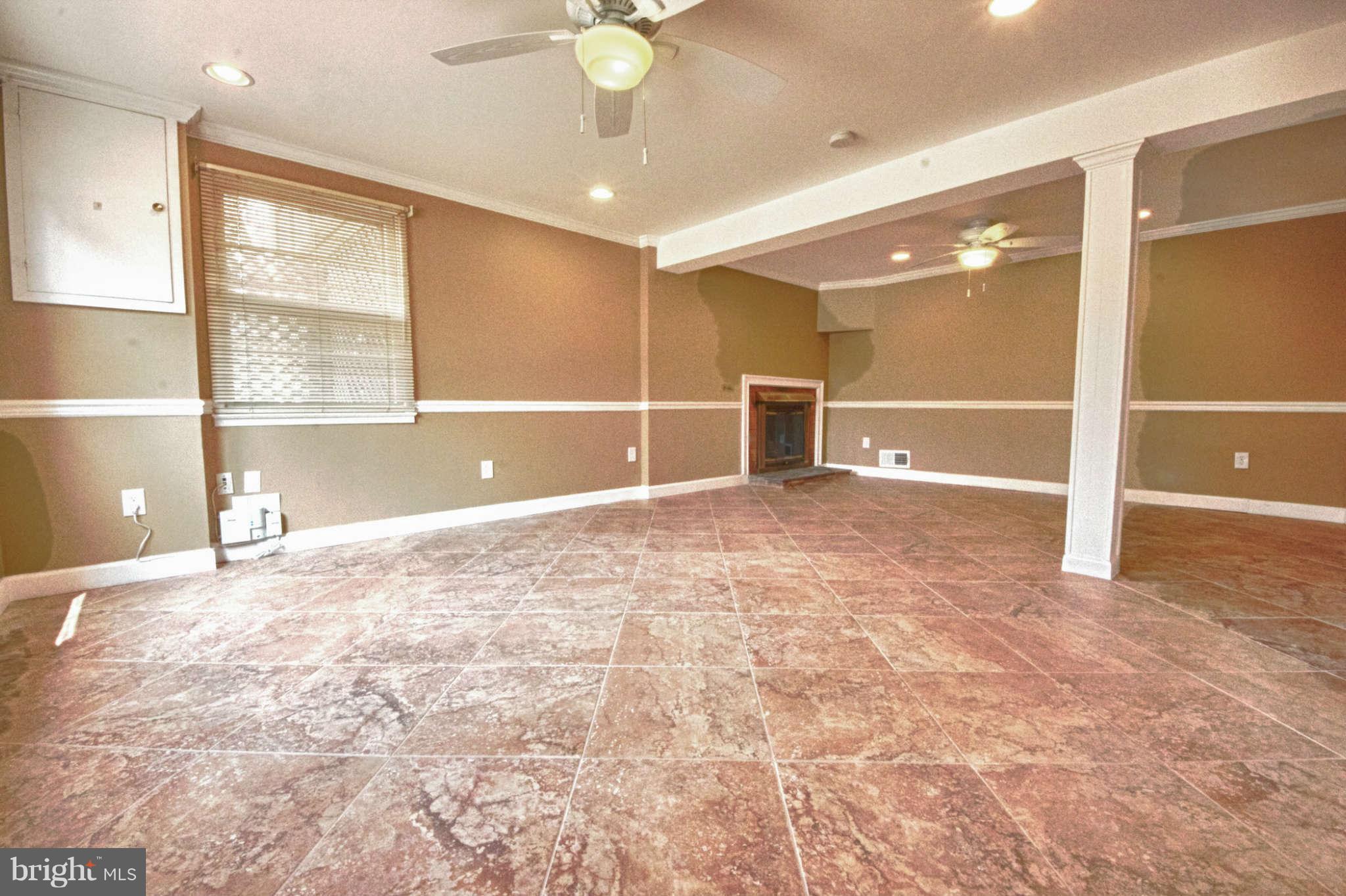 6501 Byron Avenue Springfield, VA 22150 - Photo 12 of 18 Family Room