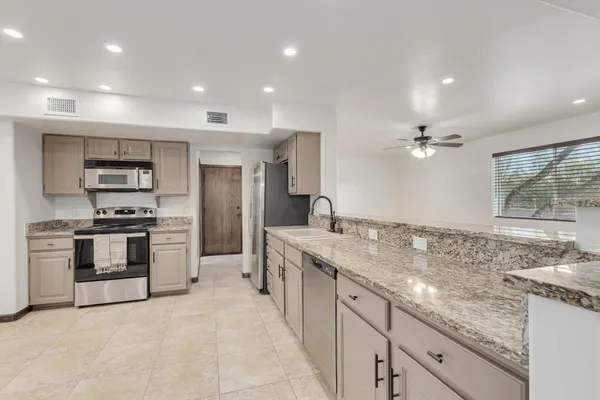 $4,950 | 16915 East Jacklin Drive, Fountain Hills, AZ 85268