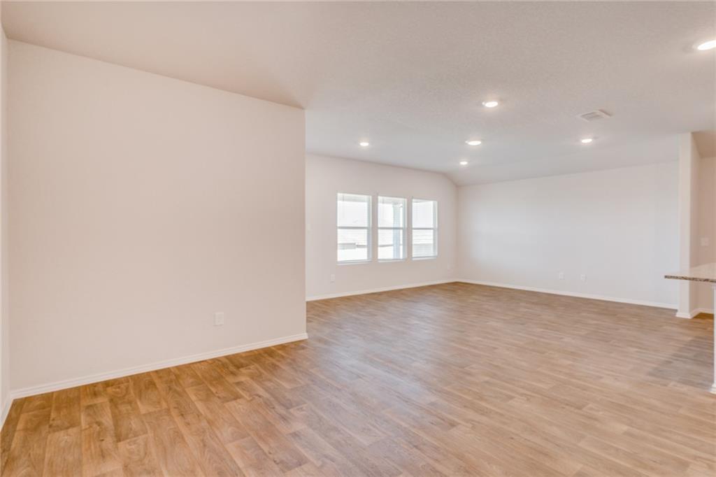 821 Indigo Way Seguin, TX 78155 - Photo 2 of 18