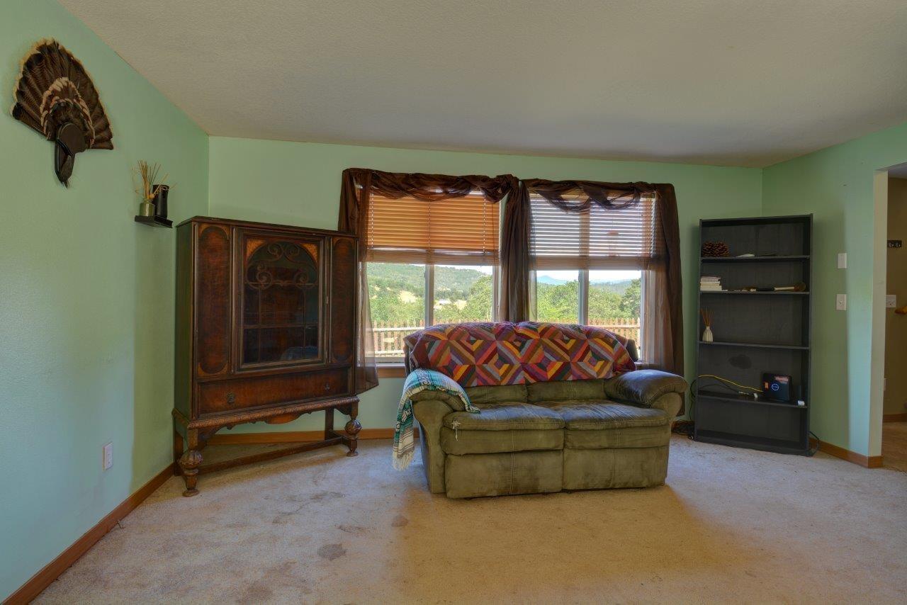 15987 Jones Road White City, OR 97503 - Photo 3 of 22 Additional Photo