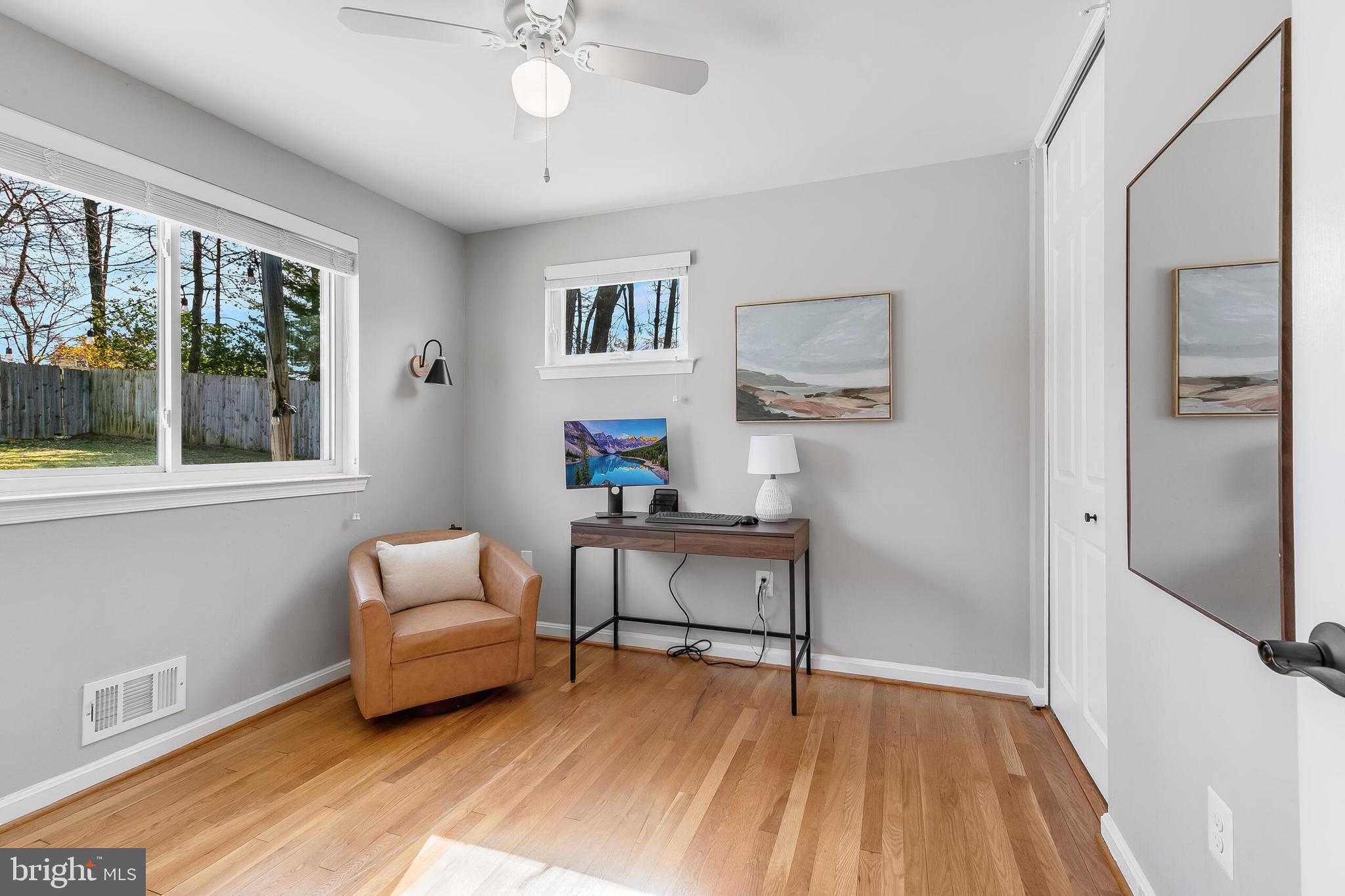 7003 Vancouver Road Springfield, VA 22152 - Photo 29 of 38 a living room with furniture and a window
