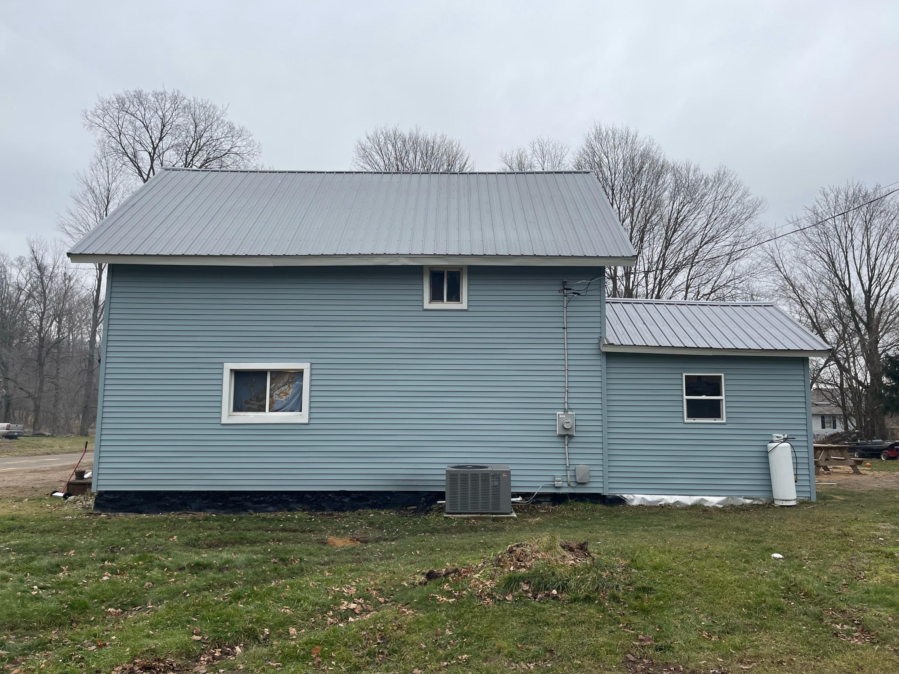 10061 Short Street Three Rivers, MI 49093 - Photo 3 of 32 Short street roof pic 2