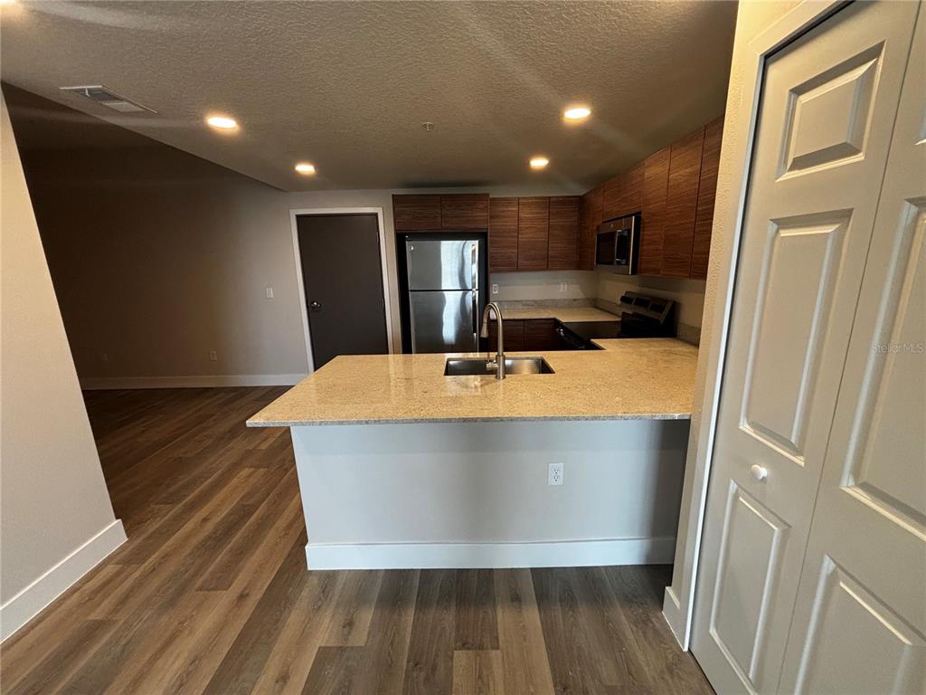 4424 South Texas Avenue, Unit 314 Orlando, FL 32839 - Photo 1 of 24