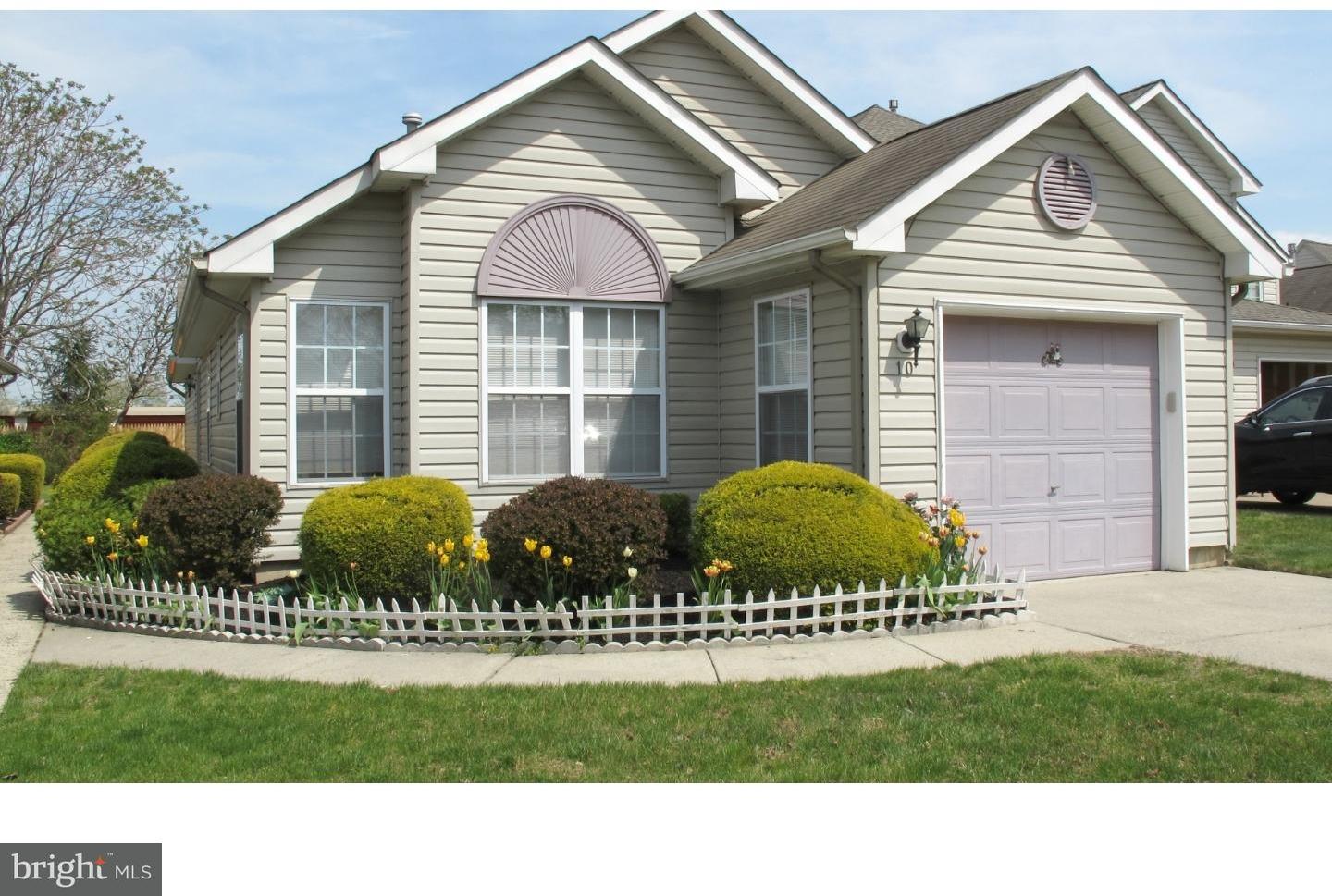 10 Palmer Square Edgewater Park, NJ 08010 - Photo 1 of 15 Exterior