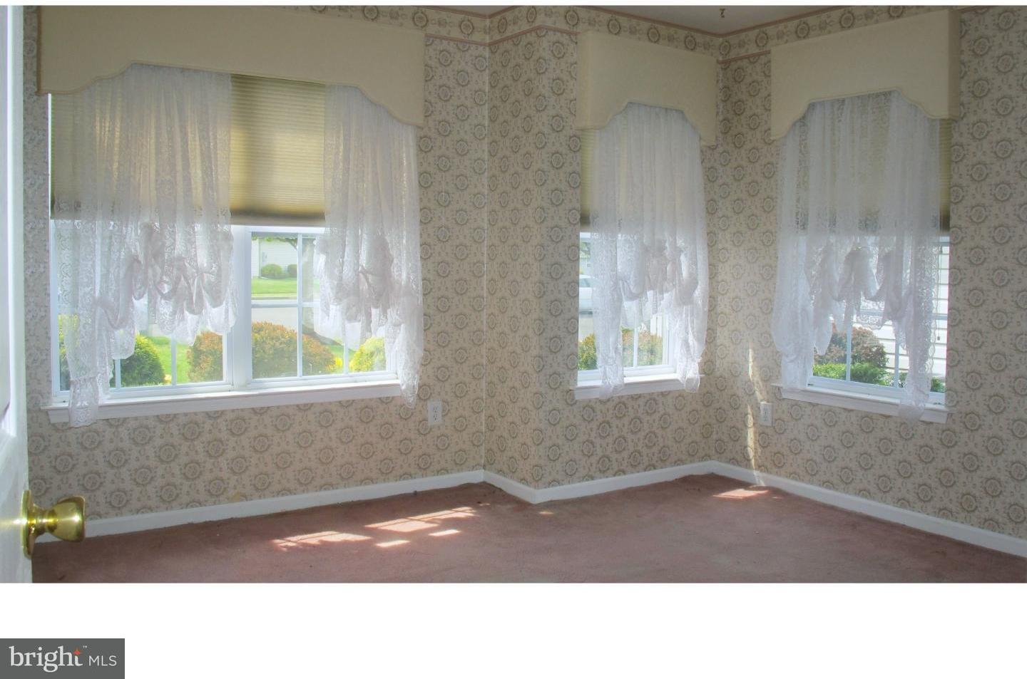 10 Palmer Square Edgewater Park, NJ 08010 - Photo 11 of 15 Bedroom 2