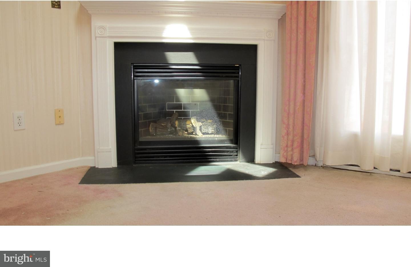 10 Palmer Square Edgewater Park, NJ 08010 - Photo 4 of 15 Fireplace