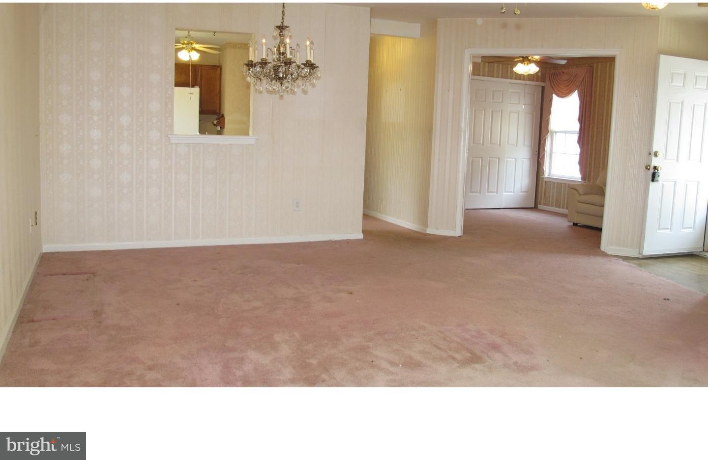 10 Palmer Square Edgewater Park, NJ 08010 - Photo 5 of 15 Dining Room