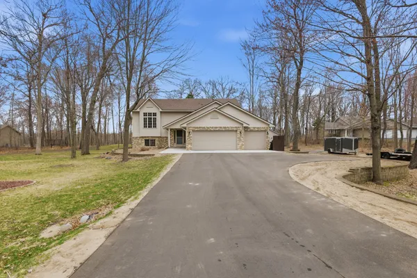 $550,000 | 20760 Okinawa Street Northeast, Cedar, MN 55011