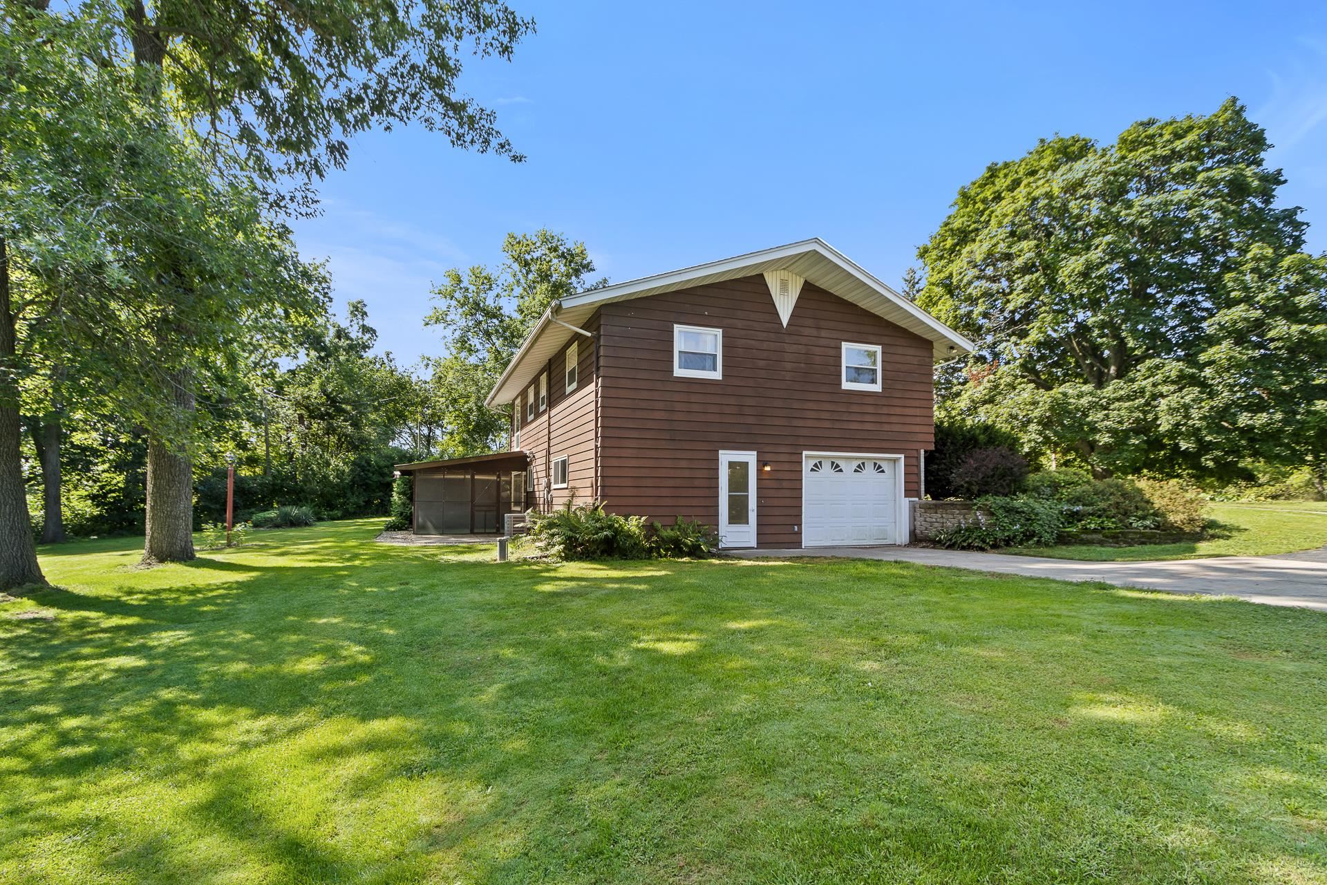 158 King Lake Road Brooklyn, WI 53521 - Photo 5 of 60 Gallery Image 5