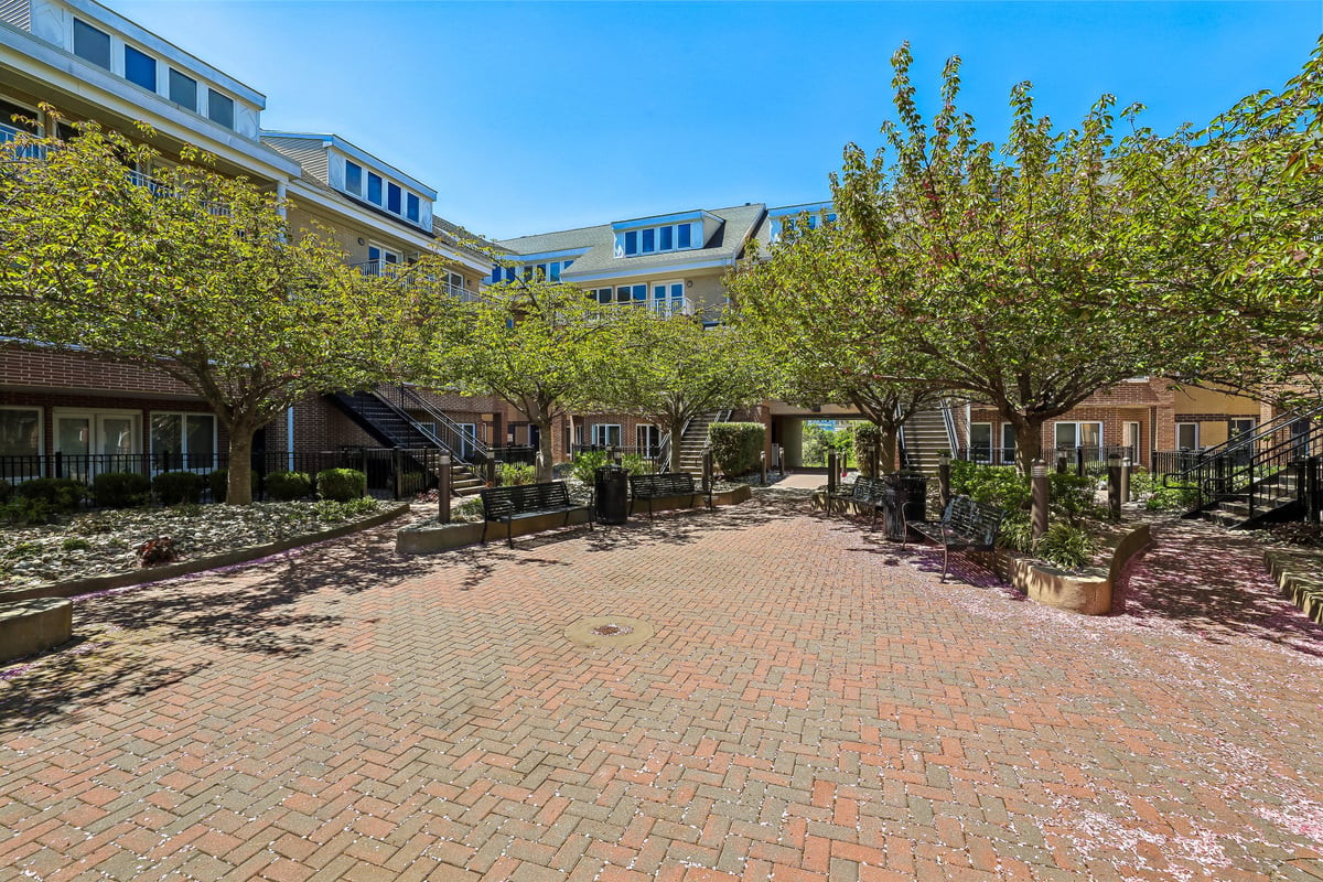 368 Rector Street, Unit 419 Perth Amboy, NJ 08861 - Photo 15 of 24 013.jpg