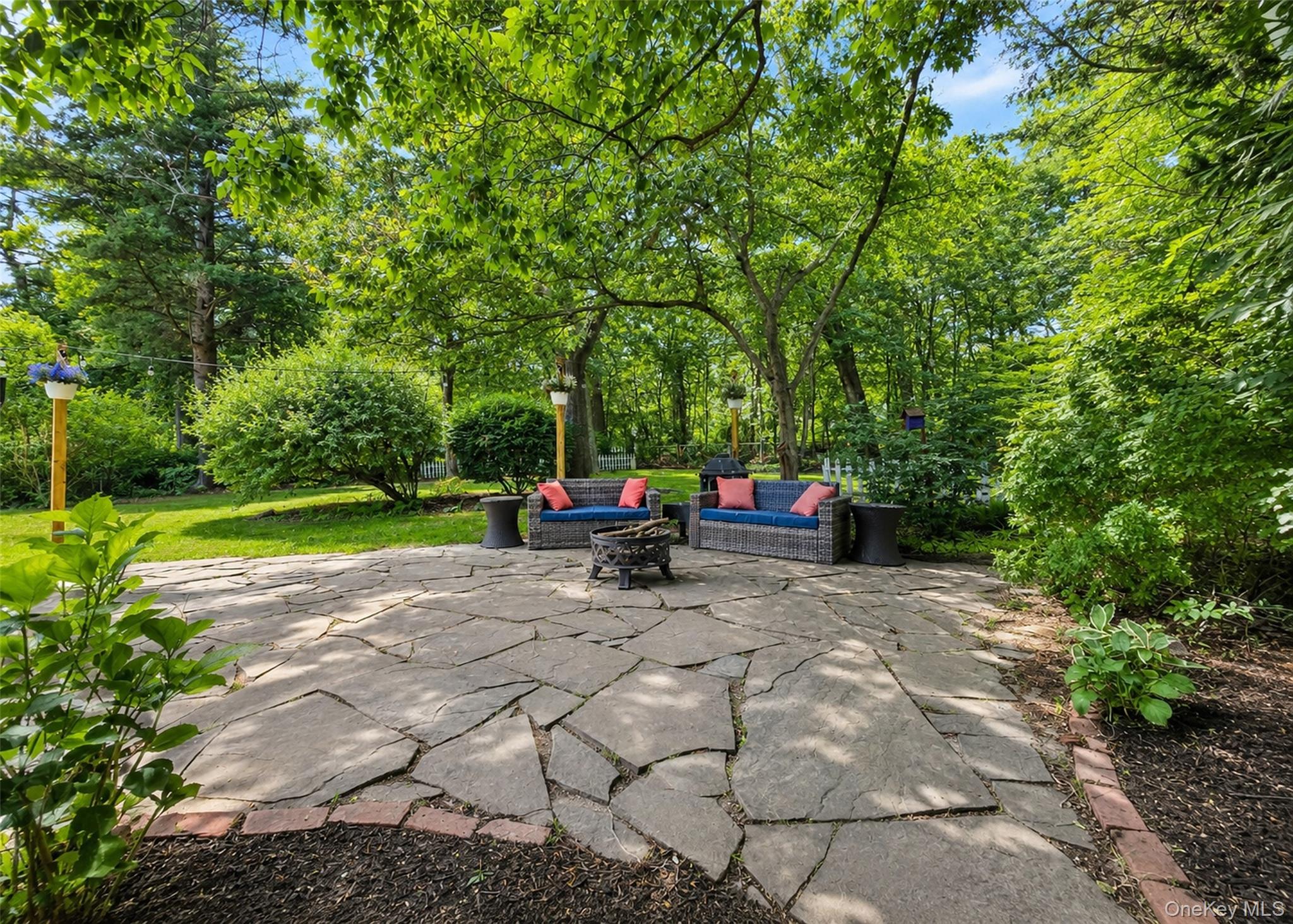88 Westfield Road Coram, NY 11727 - Photo 18 of 27