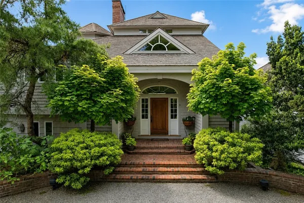 $18,775,000 | 18 East Hills Road, Westerly, RI 02891
