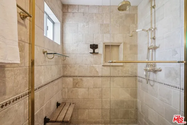 $19,995 | 2411 Mt Olympus Drive, Los Angeles, CA 90046