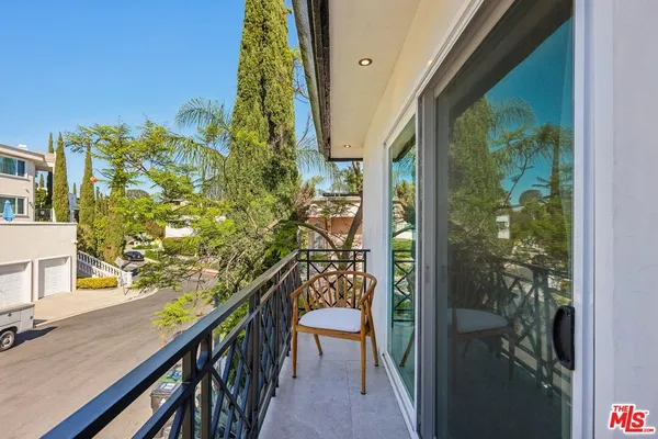 $19,995 | 2411 Mt Olympus Drive, Los Angeles, CA 90046