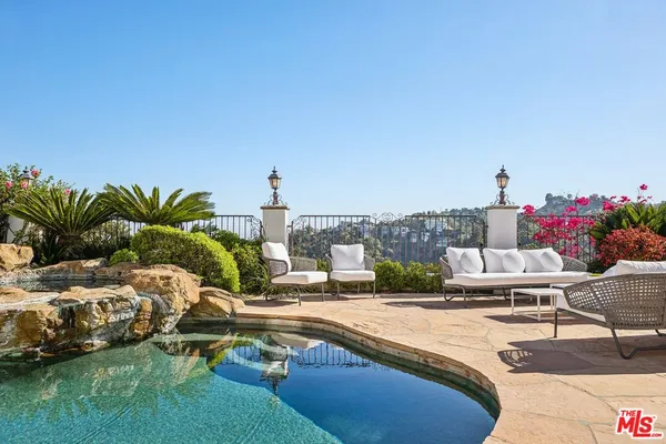 $19,995 | 2411 Mt Olympus Drive, Los Angeles, CA 90046