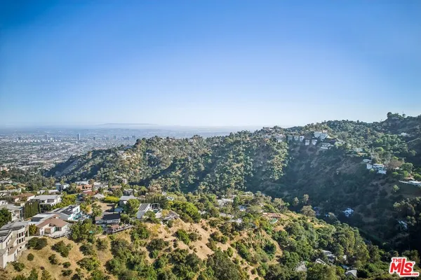 $19,995 | 2411 Mt Olympus Drive, Los Angeles, CA 90046