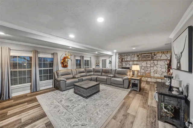 $850,000 | 19989 Meadow Bend Road, Hempstead, TX 77445