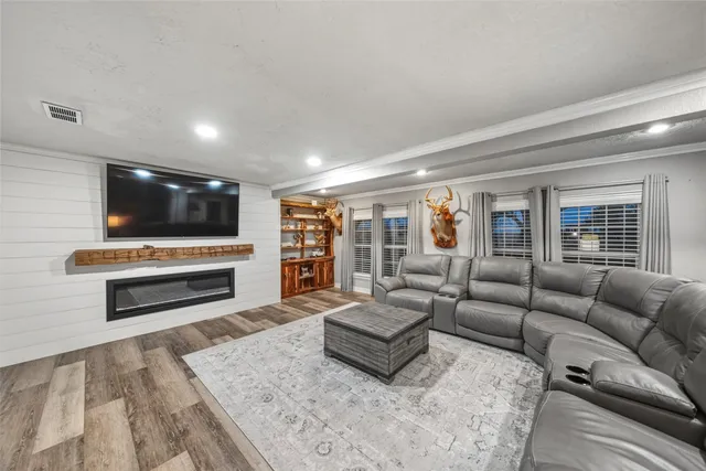 $850,000 | 19989 Meadow Bend Road, Hempstead, TX 77445