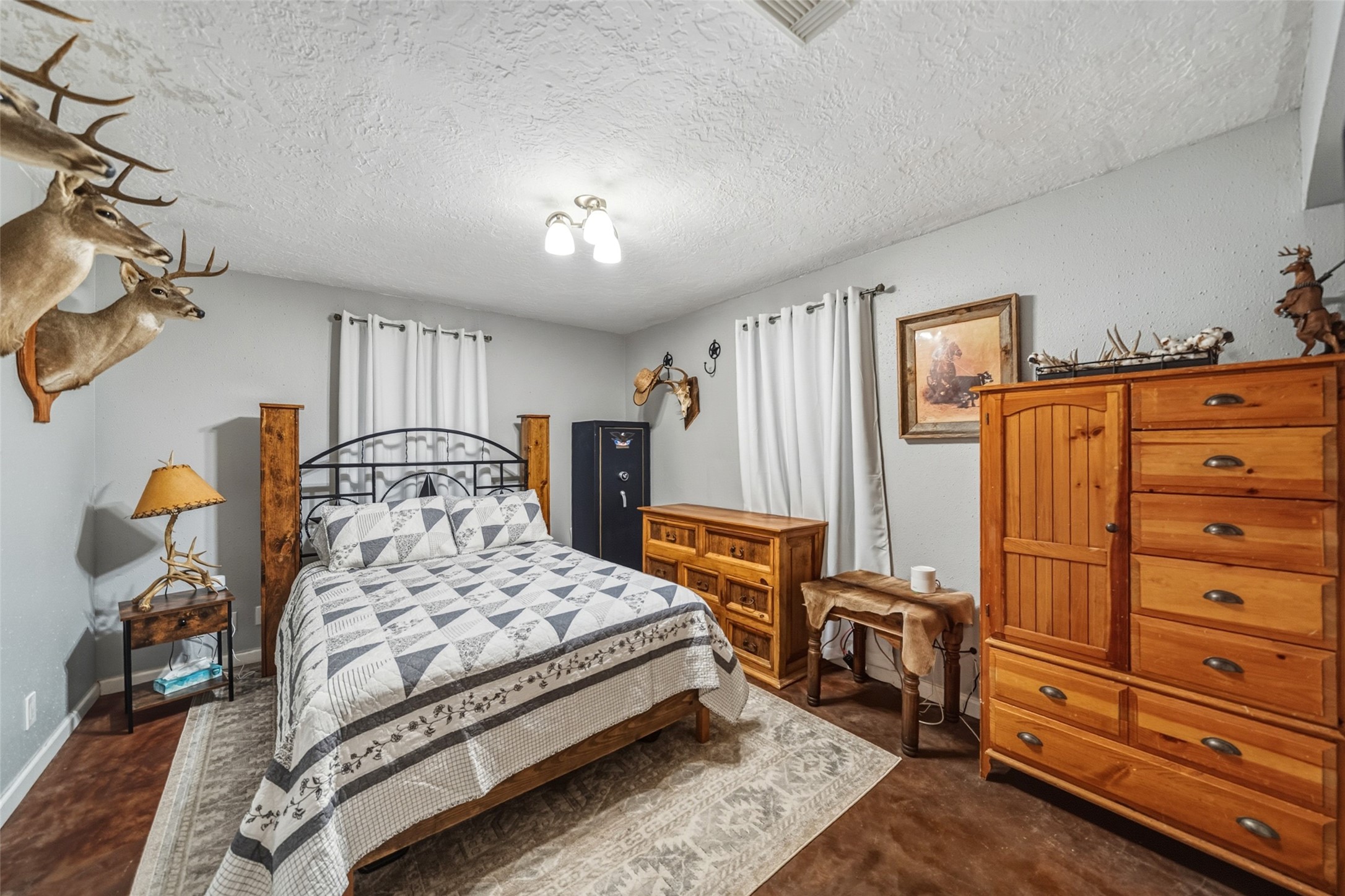 19989 Meadow Bend Road Hempstead, TX 77445 - Photo 21 of 35 Bedroom offers comfortable proportions, neutral finishes, and closet storage suitable for guests or everyday use.