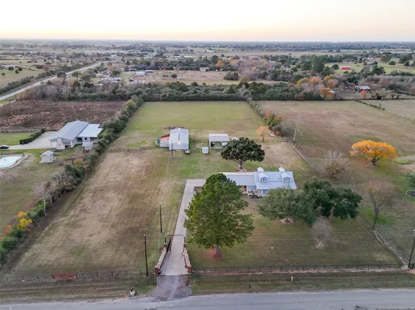 $825,000 | 19989 Meadow Bend Road, Hempstead, TX 77445