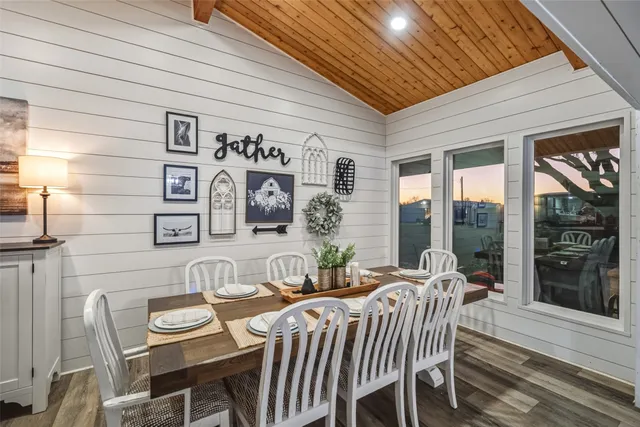 $850,000 | 19989 Meadow Bend Road, Hempstead, TX 77445