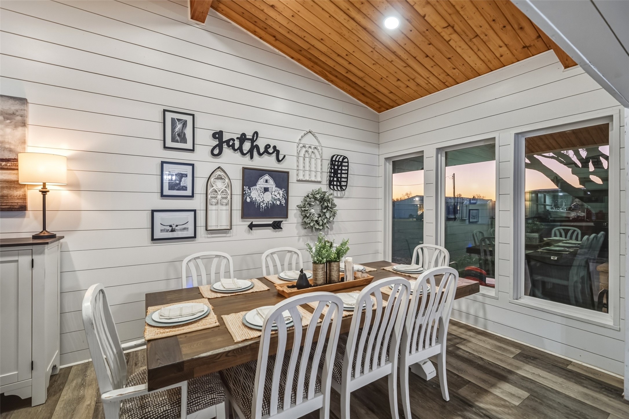 19989 Meadow Bend Road Hempstead, TX 77445 - Photo 10 of 35 Thoughtful interior details highlight the home’s practical layout and consistent finishes throughout the living spaces.