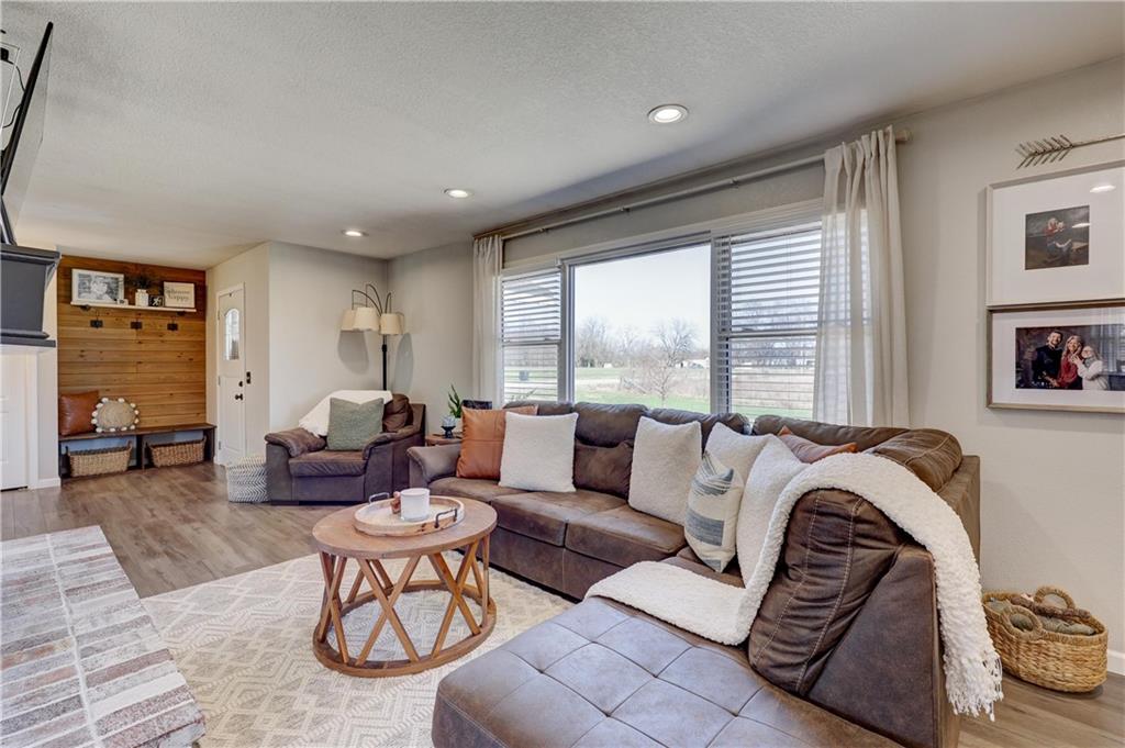 3420 Southeast Lostine Road Columbus, KS 66725 - Photo 19 of 43