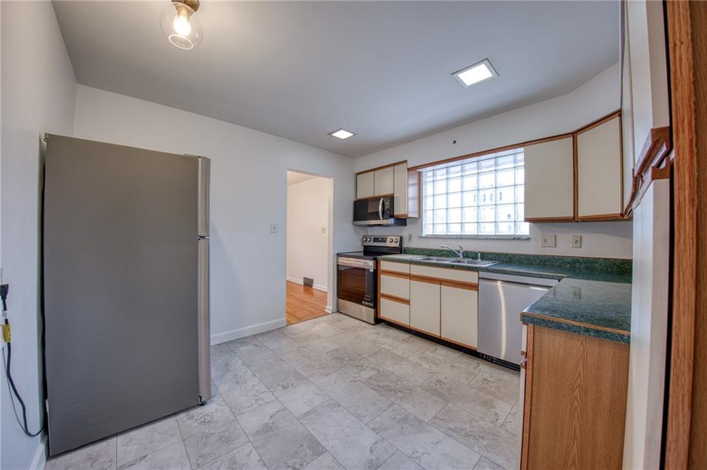 5523 Rippey Place Pittsburgh, PA 15206 - Photo 17 of 47