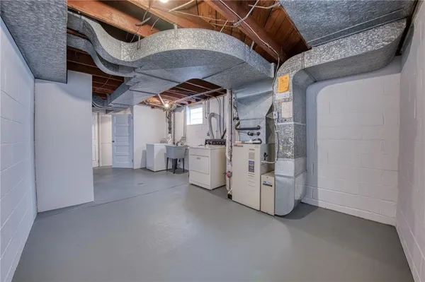 a view of a storage & utility room