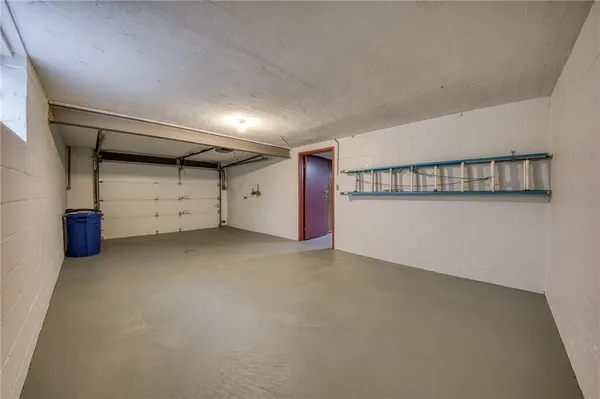a view of a garage