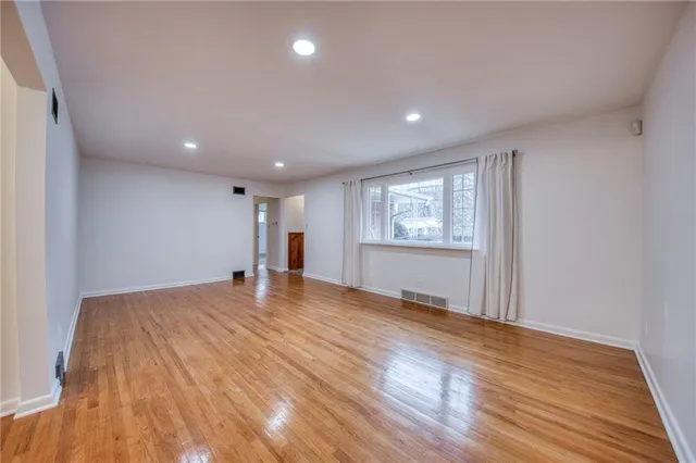 $2,550 | 5523 Rippey Place, Pittsburgh, PA 15206