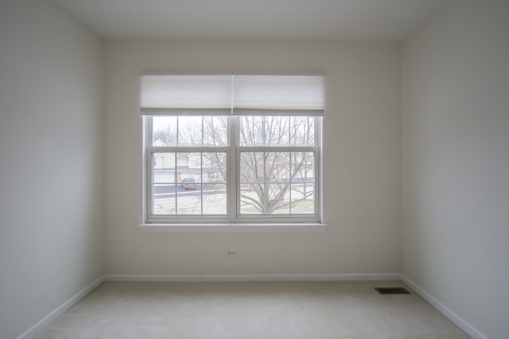 191 Holmes Way Schaumburg, IL 60193 - Photo 13 of 25