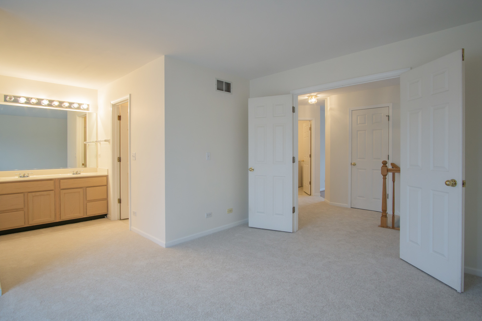 191 Holmes Way Schaumburg, IL 60193 - Photo 15 of 25