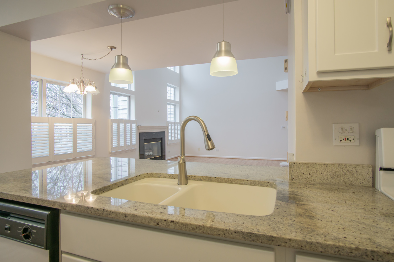 191 Holmes Way Schaumburg, IL 60193 - Photo 8 of 25