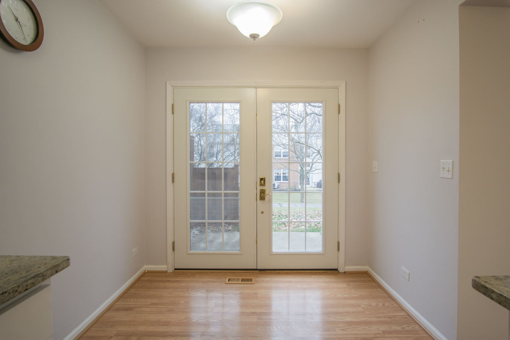 191 Holmes Way Schaumburg, IL 60193 - Photo 9 of 25