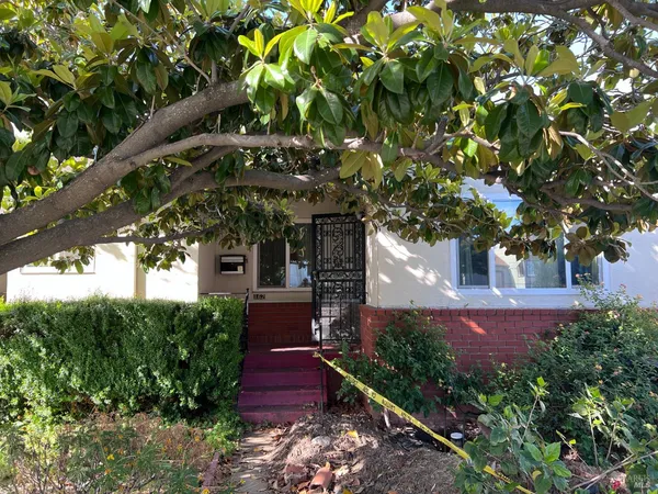 $330,000 | 162 Hillcrest Avenue, Pittsburg, CA 94565