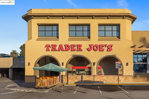 $215,000 | 360 Vernon Street, Unit 216, Oakland, CA 94610