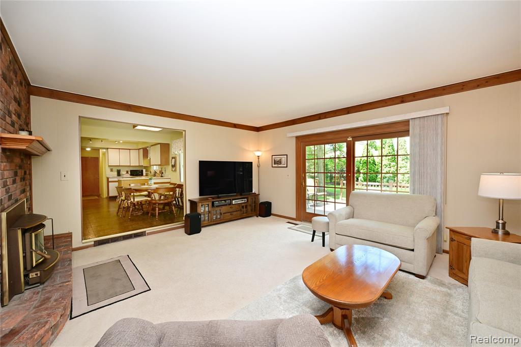 5888 Pentland Road Bloomfield Hills, MI 48301 - Photo 10 of 41