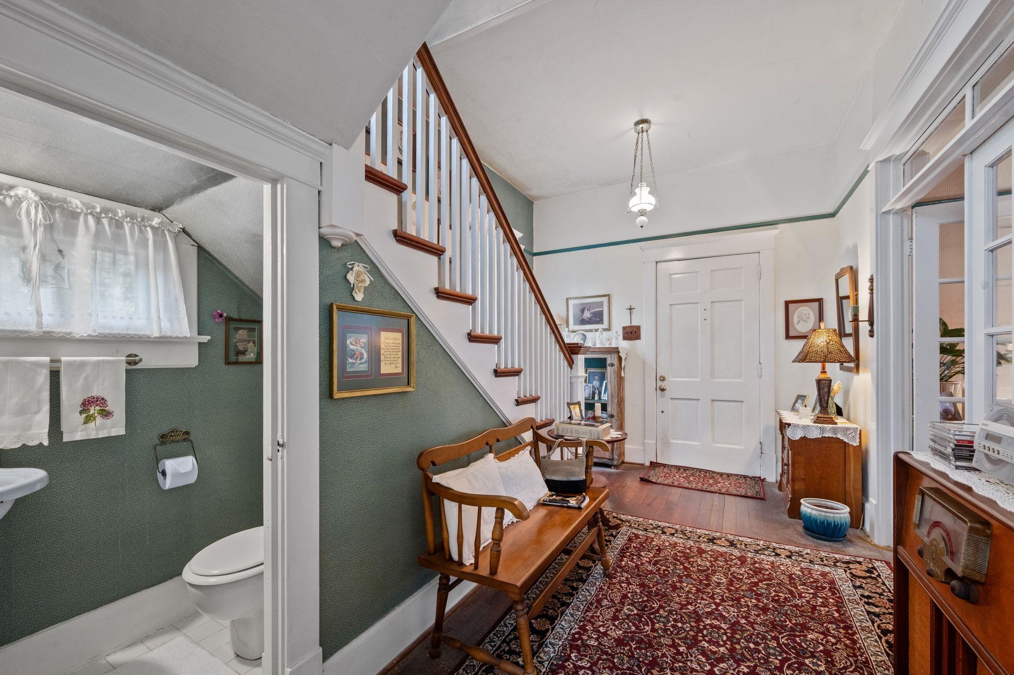 51 North Bayview Street Fairhope, AL 36532 - Photo 18 of 30 Entrance Foyer